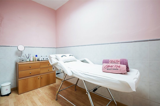 ESTRADA NAILS BEAUTY CENTER - photo 4