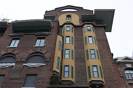 Federica - The Courtyard Hunter