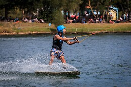 Wake Paradise 72