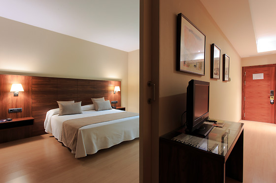 HOTEL RISCAL - photo 1