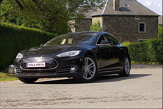 Tesla Rental - photo 0
