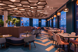 QH PARIS PORTE MONTMARTRE