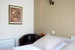 Hotel The Originals du Parc Avignon Est