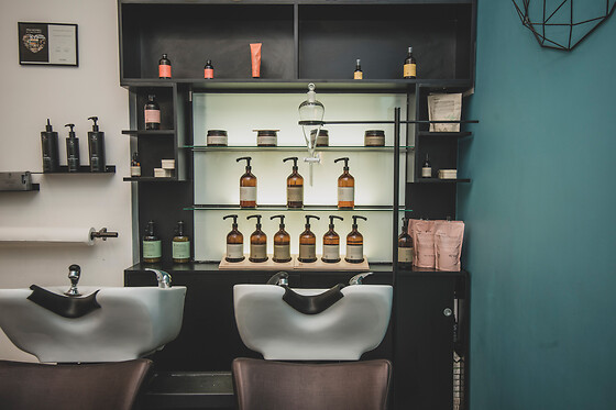 Daniel Salon - photo 0
