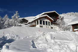 Hotel Cuntera