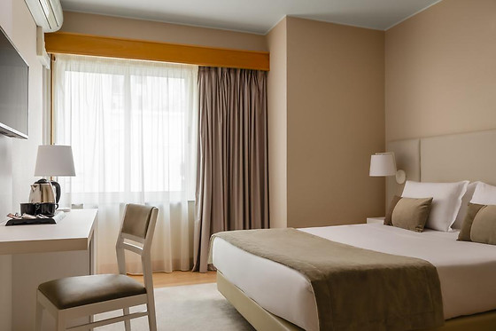 HOTEL EXE WELLINGTON **** - photo 1