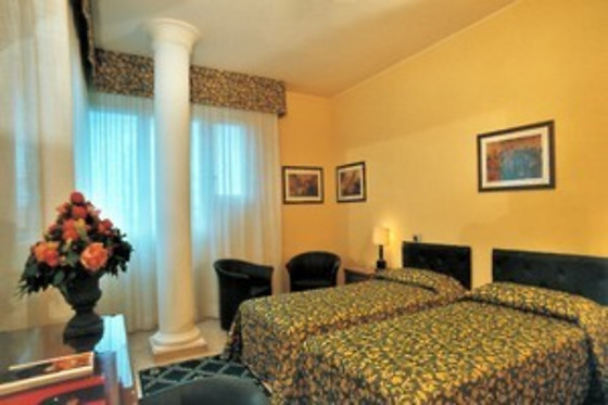 Hotel Savoy - photo 5