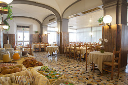 Auto Park Hotel
